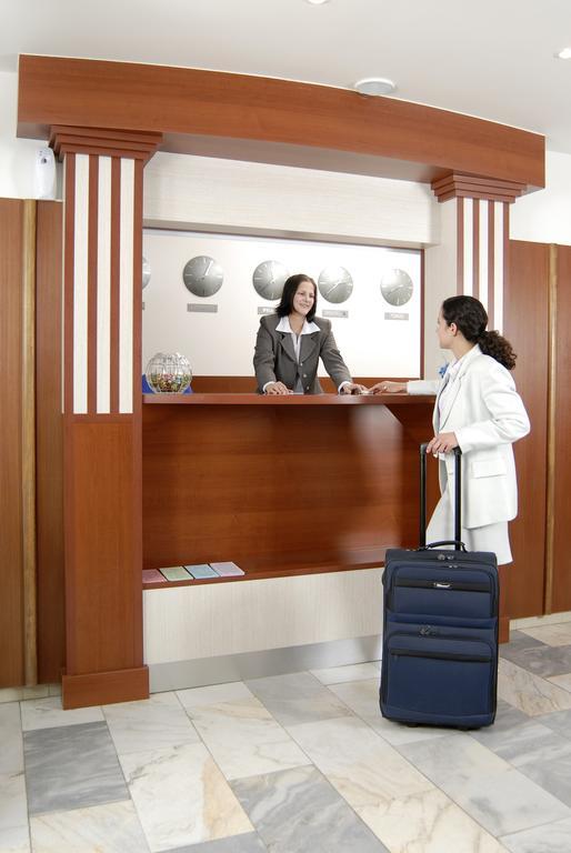 Hotel Radejov Knezdub ภายนอก รูปภาพ