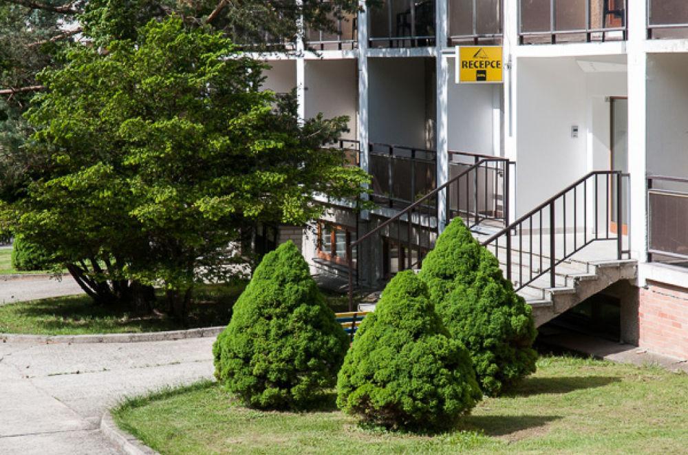 Hotel Radejov Knezdub ภายนอก รูปภาพ