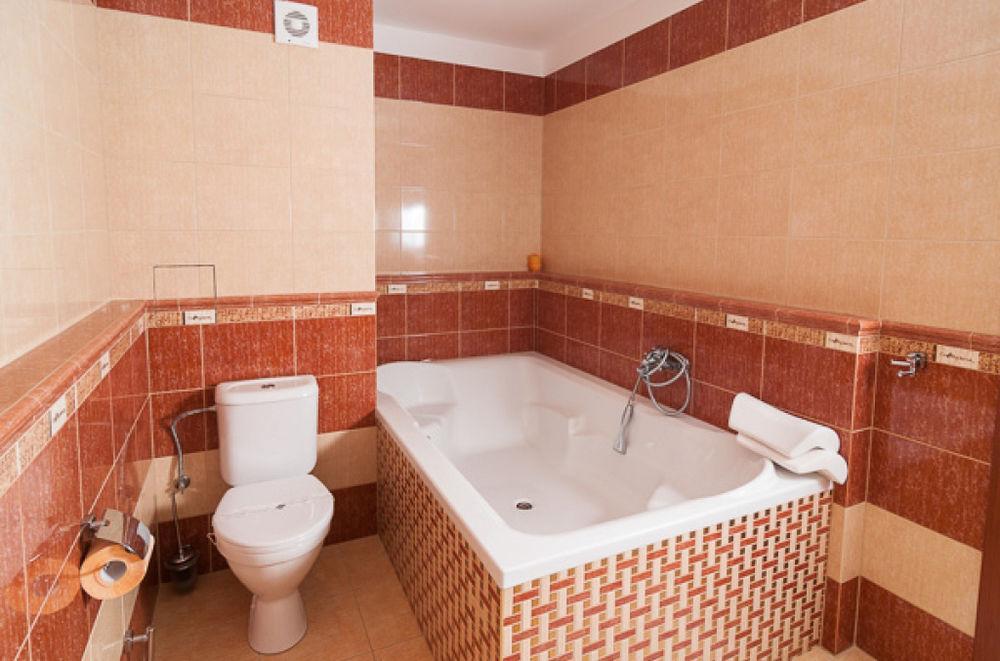 Hotel Radejov Knezdub ภายนอก รูปภาพ